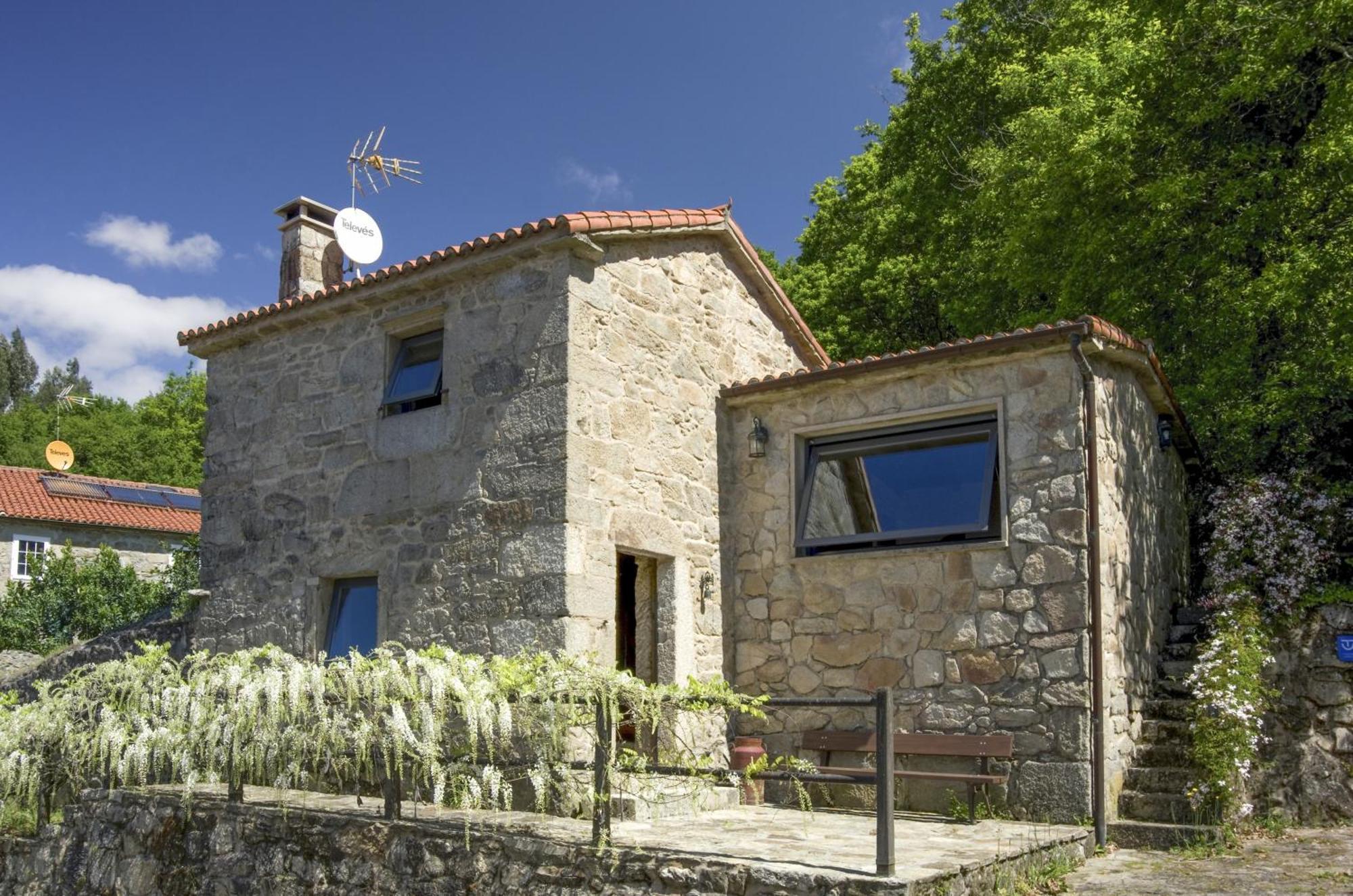 Casa De Afora Casa Con Piscina Y Jacuzzi Privados Guest House Santiago de Compostela Exterior photo
